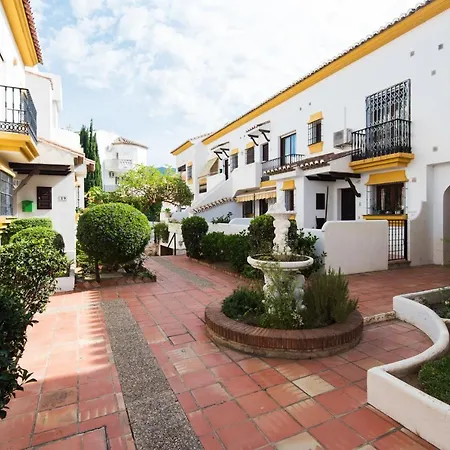 Peace & Golf - Mijas Duplex Apartment- Pets Friendly شقة فوينخيرولا